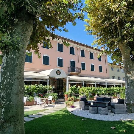 Ristorante Albergo Corona Novi Ligure Exteriér fotografie